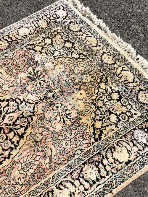 LARGE PURE WOOL HAND KNOTTED PERSIAN CARPET - SHADES OF PINK - CHECK DESCRIPTION 1740 X 1200mm