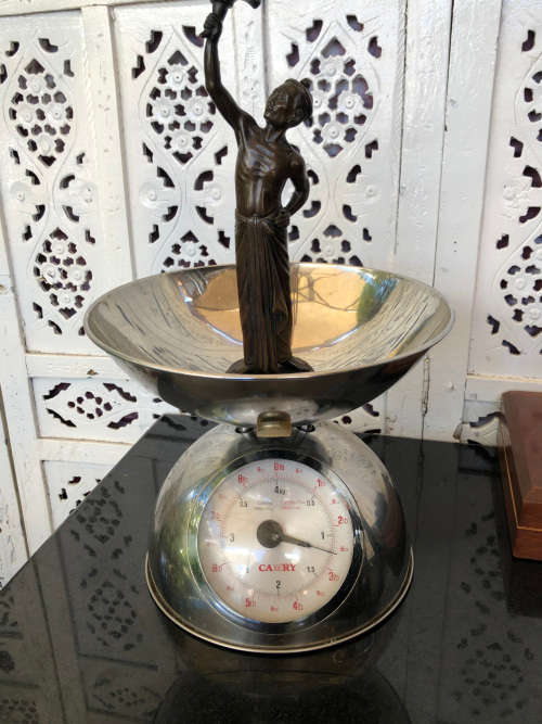 STUNNING FUNCTIONAL ARTWORK !!! GORGEOUS BRONZE FIGURE OF A CHINESE GENTLEMAN - INCENSE BURNER