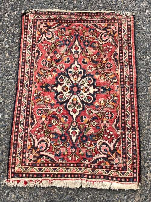 STUNNING NICELY WORN HAND KNOTTED PURE WOOL VEGETABLE DYE THICK PILE PERSIAN RUG - 580 X 850mm
