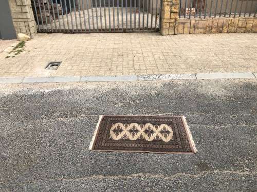 STUNNING LIGHTLY WORN HAND KNOTTED PURE WOOL VEGETABLE DYE BOKHARA PERSIAN RUG - 650 X 1000mm