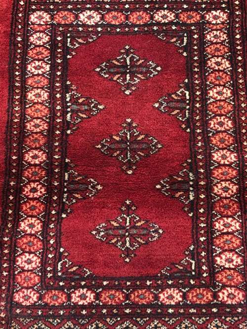 STUNNING SUPER FINE LAMBS WOOL HAND KNOTTED BOKHARA THICK PLUSH PERSIAN RUG - 650 X 1000mm