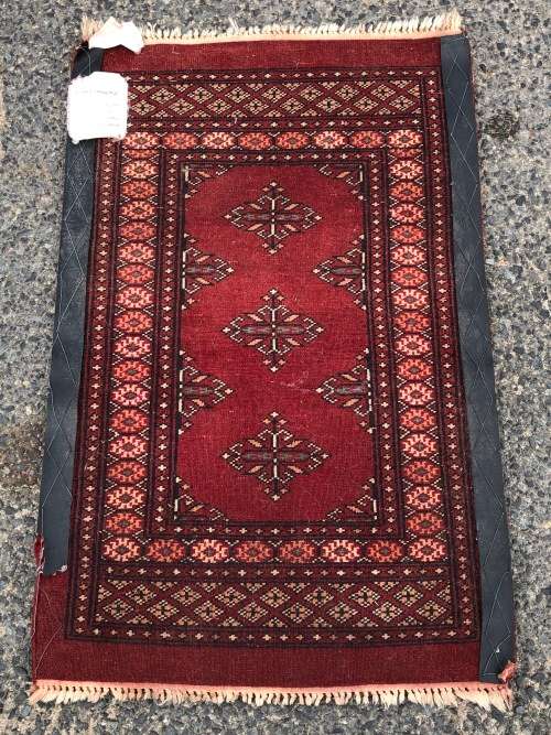 STUNNING SUPER FINE LAMBS WOOL HAND KNOTTED BOKHARA THICK PLUSH PERSIAN RUG - 650 X 1000mm