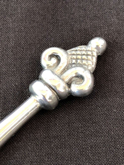CARROL BOYES FUNCTIONAL ART !!! - CROWN PATTERN PICKLE FORK - LIKE NEW