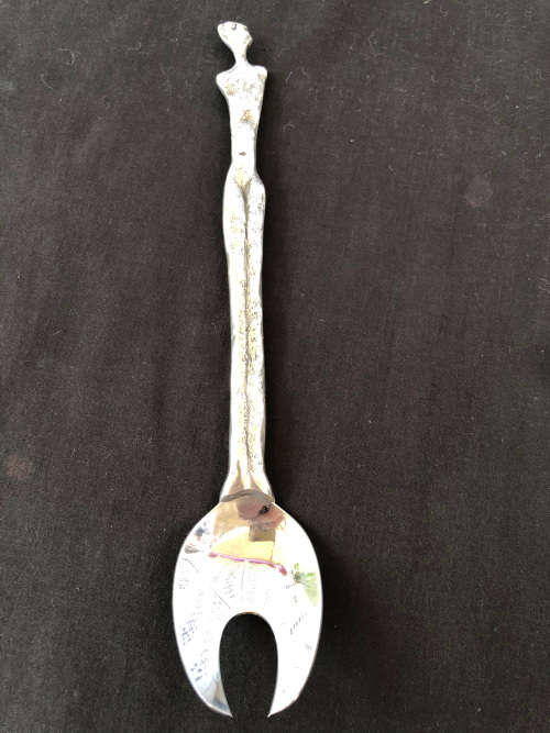 CARROL BOYES FUNCTIONAL ART !!! - LARGE HEAVY MAN PATTERN SALAD SERVER