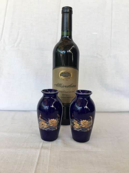 A Set Vintage Japanese Cobalt Blue and Gold Gilt Bud Vases