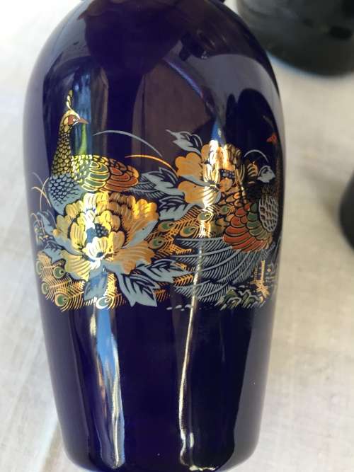 A Set Vintage Japanese Cobalt Blue and Gold Gilt Bud Vases