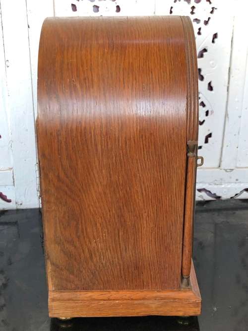 STUNNING !!!!  MENDELSOHN and SONS CHIMING BRACKET MANTLE CLOCK  - KEY INCLUDED !!!! - TRUE CLASSIC