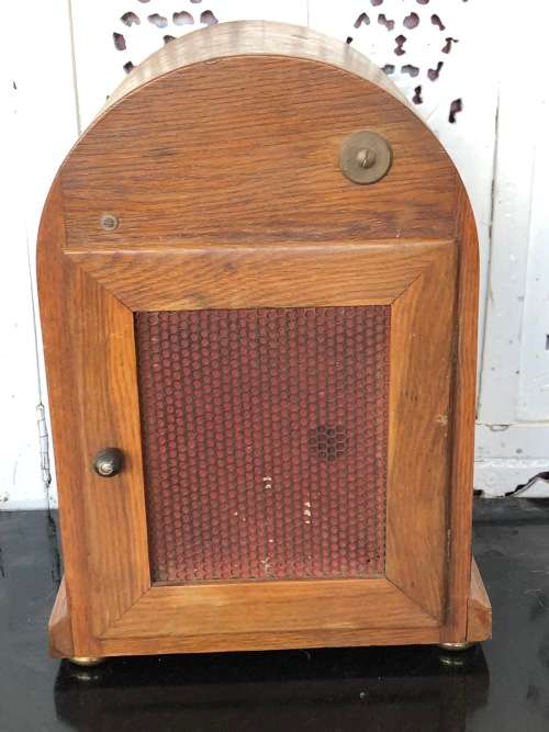 STUNNING !!!!  MENDELSOHN and SONS CHIMING BRACKET MANTLE CLOCK  - KEY INCLUDED !!!! - TRUE CLASSIC