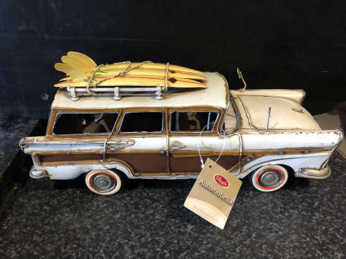WOW !!! BOYLE AUTOMOBILIA (AUSTRALIAN) COLLECTABLE TIN TOY STATION WAGON WITH SURFBOARDS