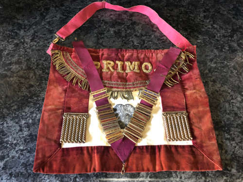 RARE FIND !!! VINTAGE FREEMASON REGALIA LODGE ROYAL ORDER BUFFALOES (PRIMO) APRON AND RIBBON