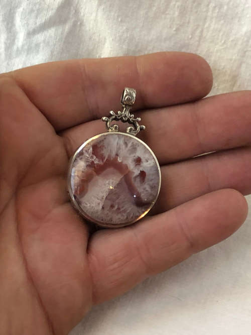 AMAZING PIECE !!! HALLMARKED DESIGNER LODOLITE QUARTS AND ONYX PENDANT - 25.49g TOTAL WEIGHT