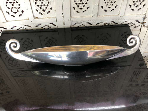 WOW !!! CARROL BOYES FUNCTIONAL ART - VIKING PATTERN BANANA BOWL - CLEARLY MARKED