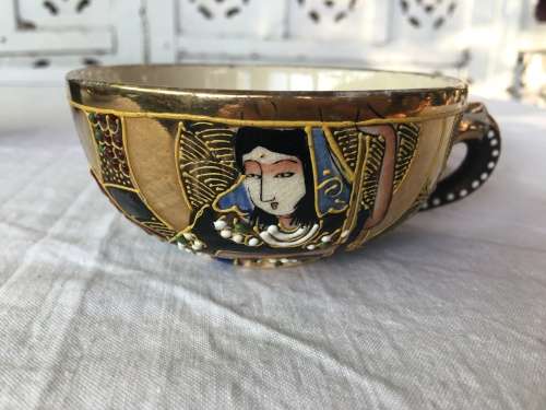 Meiji Japanese Satsuma Moriage Dragon Ware Cup and Saucer Mark: Futaji Shimazu family crest