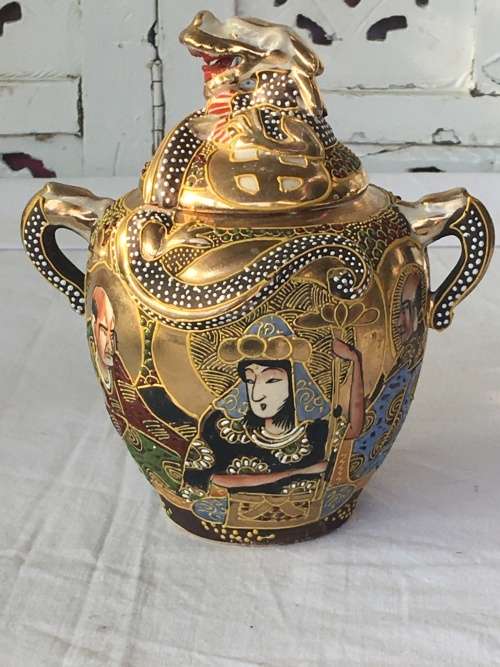 Antique Meiji Japanese Satsuma Dragon Ware Suger Pot - Mark: Futaji Shimazu family crest