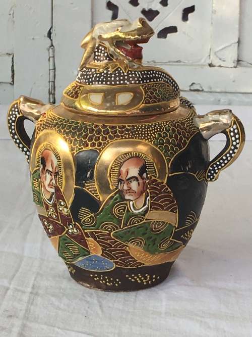 Antique Meiji Japanese Satsuma Dragon Ware Suger Pot - Mark: Futaji Shimazu family crest