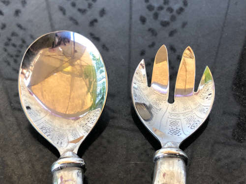 1 WEEK SALE !!! CARROL BOYES FUNCTIONAL ART !!! SPOTTED WAVE PATTERN SALAD SERVERS - CLEARLY MARKED