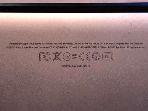 APPLE MACBOOK PRO - NOT WORKING - SPARES ONLY