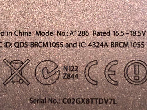 APPLE MACBOOK PRO - NOT WORKING - SPARES ONLY