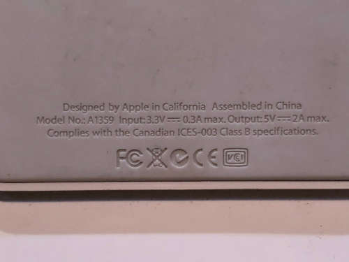 APPLE IPAD 2 MODEL A1395 WITH A KEYBOARD DOCK A1359 - BOTH FOR SPARES