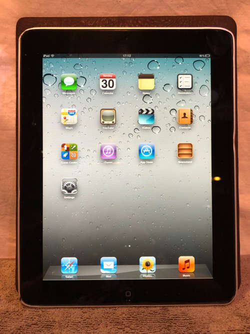 APPLE IPAD 1st GENERATION MODEL A1219 - IN WORKING ORDER