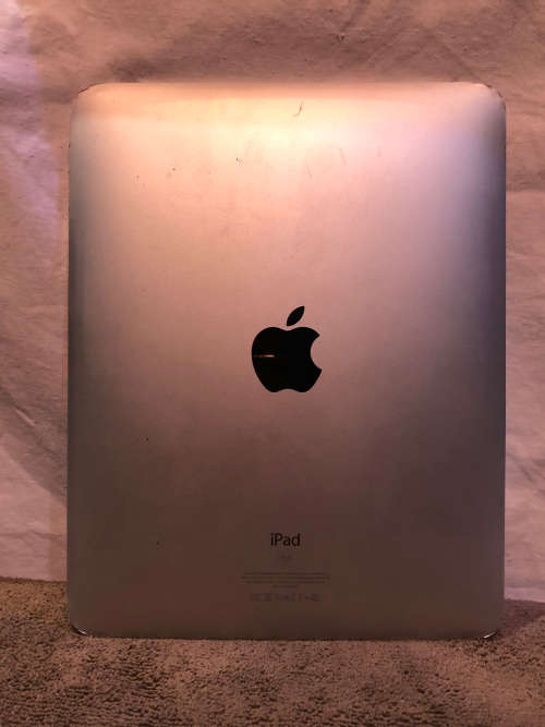 APPLE IPAD 1st GENERATION MODEL A1219 - IN WORKING ORDER