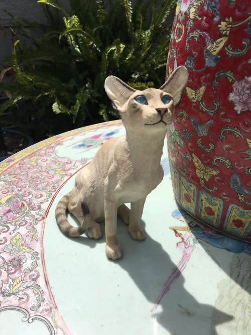 Country Artists Collectable Cat Figurines Siamese Signed and Dated 2005