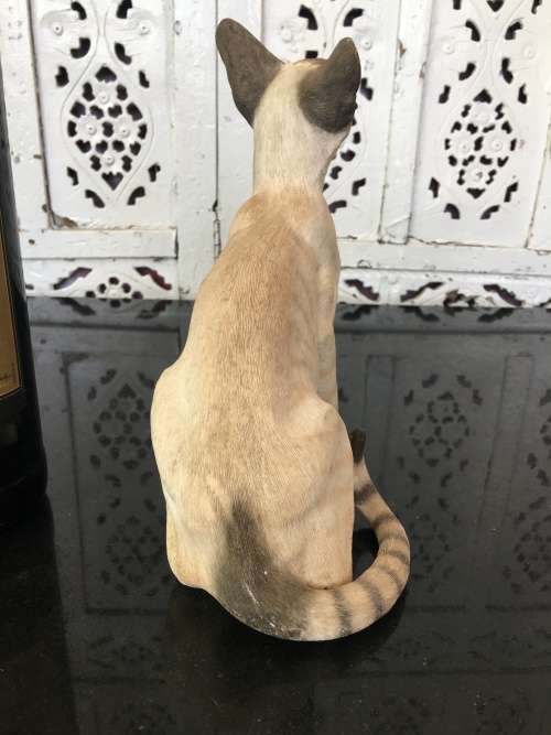 Country Artists Collectable Cat Figurines Siamese Signed and Dated 2005