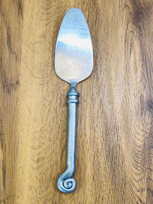CARROL BOYES FUNCTIONAL ART !!! SINGLE COIL PATTERN CAKE LIFTER - EARLY HEAVY PIECE