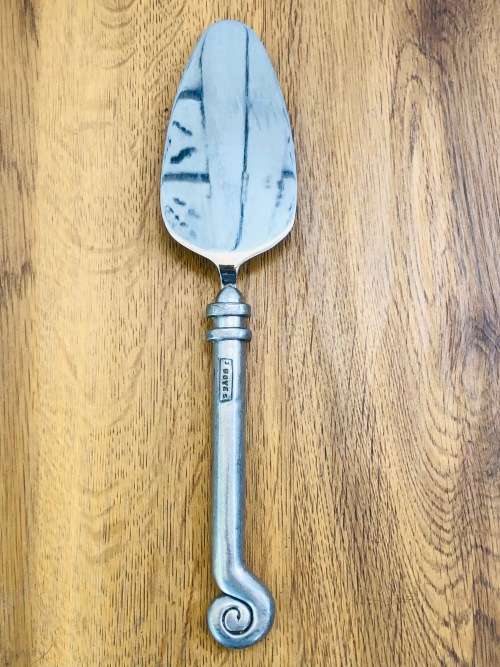 CARROL BOYES FUNCTIONAL ART !!! SINGLE COIL PATTERN CAKE LIFTER - EARLY HEAVY PIECE