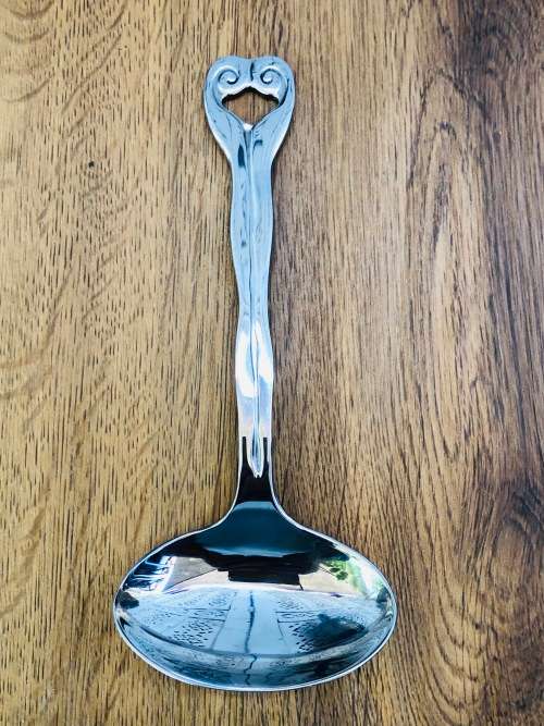 CARROL BOYES FUNCTIONAL ART !!! HANGING WAVE PATTERN SAUCE SPOON - 18/8 STAINLESS STEEL
