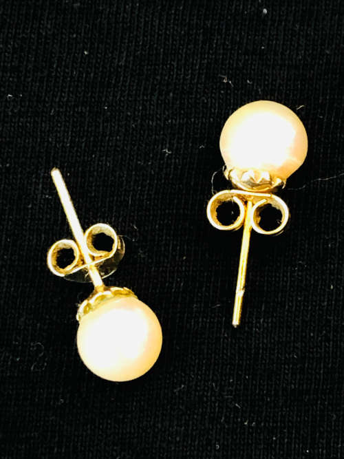 GORGEOUS PAIR OF VINTAGE 9ct YELLOW GOLD AND GENUINE 7mm PEARL EARRINGS