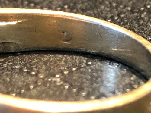 WOW !!! GORGEOUS ANTIQUE 9ct YELLOW GOLD AND DIAMOND RING WITH 3 DIAMONDS - 2.7g - SIZE O1/2
