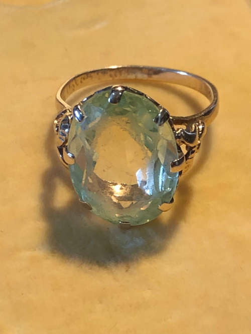 WOW !! STUNNING VINTAGE 9ct YELLOW GOLD AND PERIDOT DRESS RING - SIZE L 1/2 - CLEARLY MARKED - 4.54g