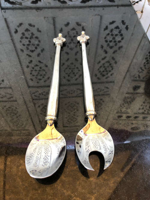 CARROL BOYES (1954 - 2019) CROWN PATTERN SALAD SERVERS - CLEARLY MARKED