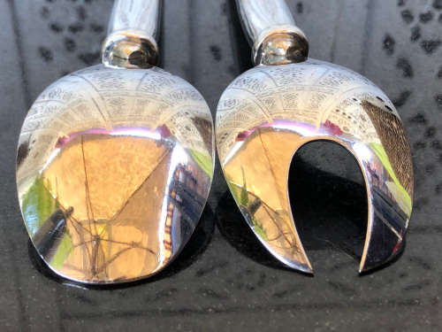 CARROL BOYES (1954 - 2019) CROWN PATTERN SALAD SERVERS - CLEARLY MARKED