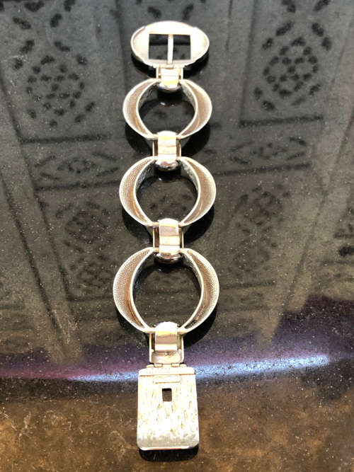 ORLANDO ORLANDINI - 1960`S CHUNKY ITALIAN 800 SILVER UN0 A ERRA DESIGNER BRACELET - 93.86g