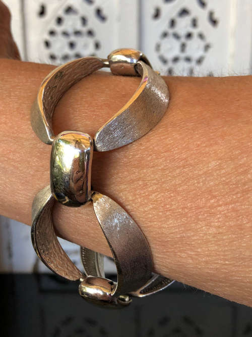 ORLANDO ORLANDINI - 1960`S CHUNKY ITALIAN 800 SILVER UN0 A ERRA DESIGNER BRACELET - 93.86g