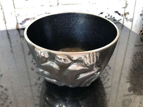 CARROL BOYES (1954 - 2019) - ORIGINAL SUMO PATTERN WONTON BOWL - BRAND NEW FUNCTIONAL ART