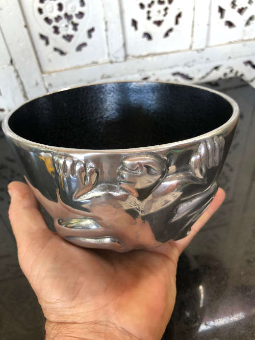 CARROL BOYES (1954 - 2019) - ORIGINAL SUMO PATTERN WONTON BOWL - BRAND NEW FUNCTIONAL ART