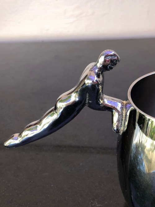 CARROL BOYES (1954 - 2019) ACROBAT PATTERN MILK JUG - BARREL SHAPE - BRAND NEW - CLEARLY MARKED