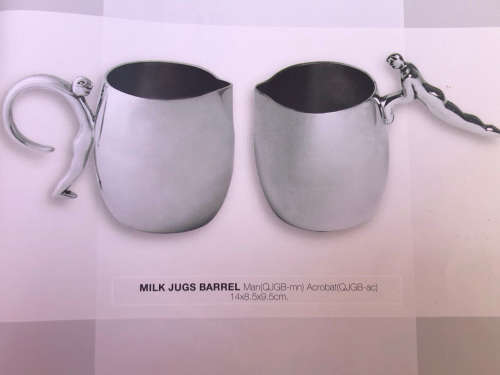 CARROL BOYES (1954 - 2019) ACROBAT PATTERN MILK JUG - BARREL SHAPE - BRAND NEW - CLEARLY MARKED