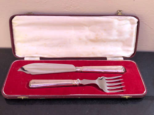 WOW !!! John Turton and Co boxed set of silverplated Fish Servers - in immaculate condition