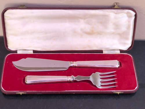 WOW !!! John Turton and Co boxed set of silverplated Fish Servers - in immaculate condition