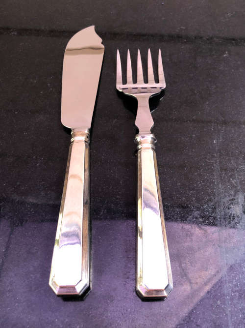WOW !!! John Turton and Co boxed set of silverplated Fish Servers - in immaculate condition