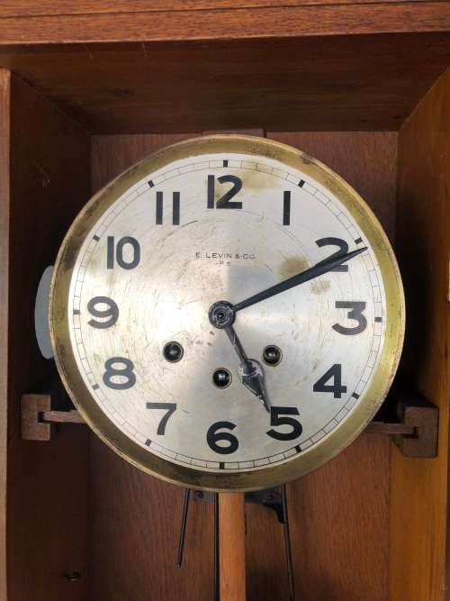 Wow !!! stunning old Mahogany wood cased wall clock with key