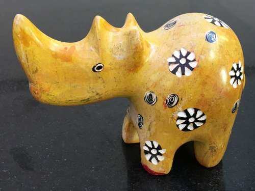Vintage Animal rock stone/soap stone Rhino  weight 147g - size:   40 x 85 x 58 mm