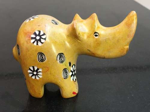 Vintage Animal rock stone/soap stone Rhino  weight 147g - size:   40 x 85 x 58 mm
