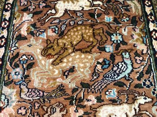 INVESTMENT PIECE !!! BEAUTIFUL GENUINE SILK TURKISH HEREKE HUNTING CARPET / WALL HANGING