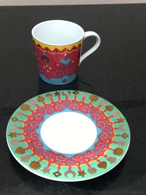 STUNNING GENEVIEVE LETHU TZIGANE PARIS 1992 DEMITASSE CUP AND SAUCER - MINT CONDITION !!!