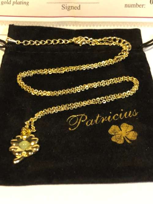 WOW!!! PATRICIUS CLOVER 18ct GOLD PLATED CHAIN WITH GREEN ADVENTURINE PENDANT - No 157